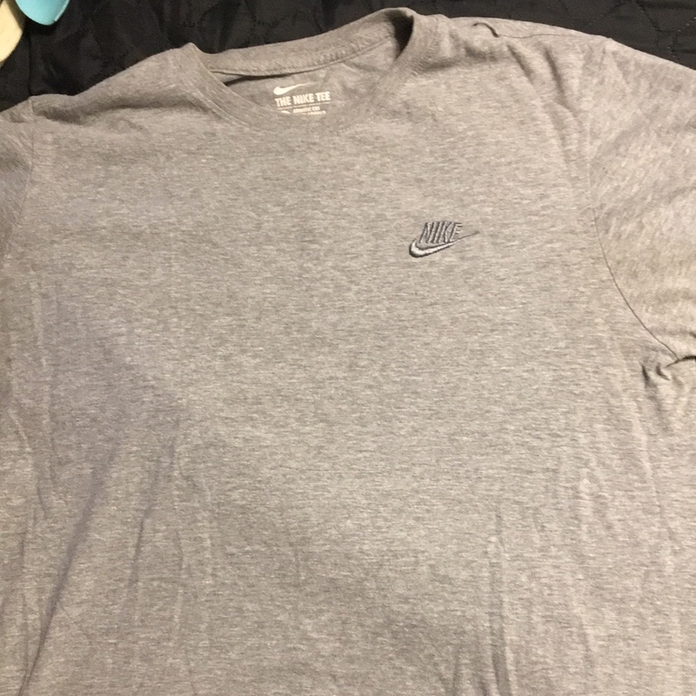 Nike grey tee